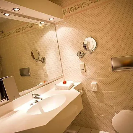 Hotel Ibb Centre 4*